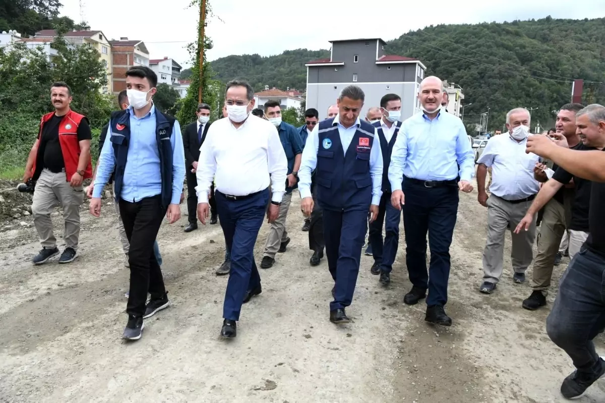 Büyükşehir Belediye Başkanı Demir esnafla bir araya geldi