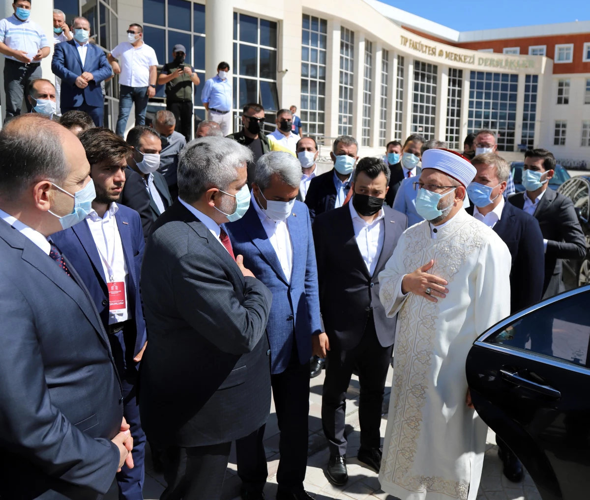 Diyanet İşleri Başkanı Ali Erbaş 18. İmam Hatipliler Kurultayında konuştu