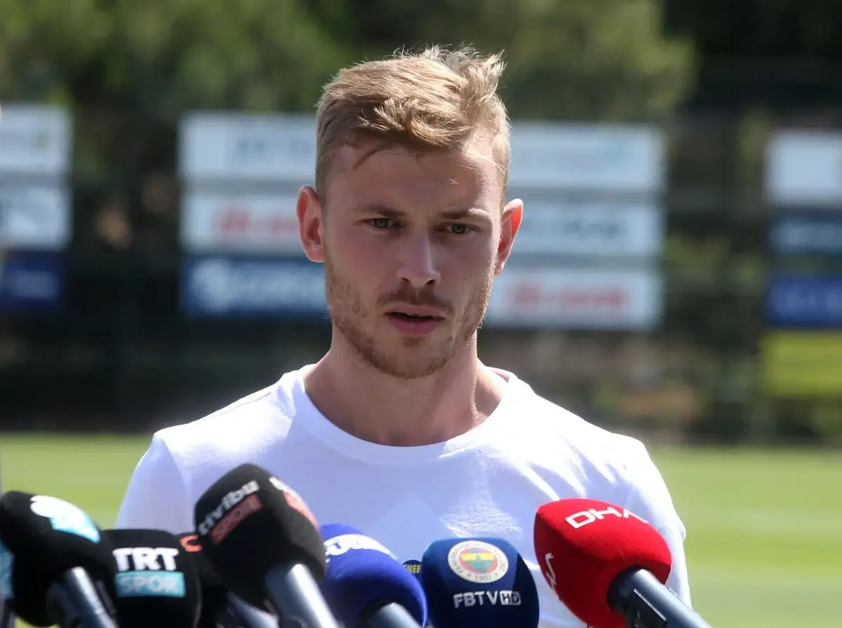 Son dakika... Fenerbahçe\'nin yeni transferi Max Meyer, forma giymeye hazır