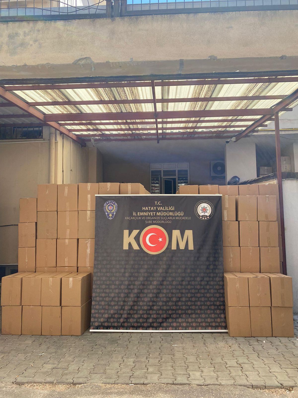 Hatay\'da 5 milyon 200 bin makaron ele geçirildi