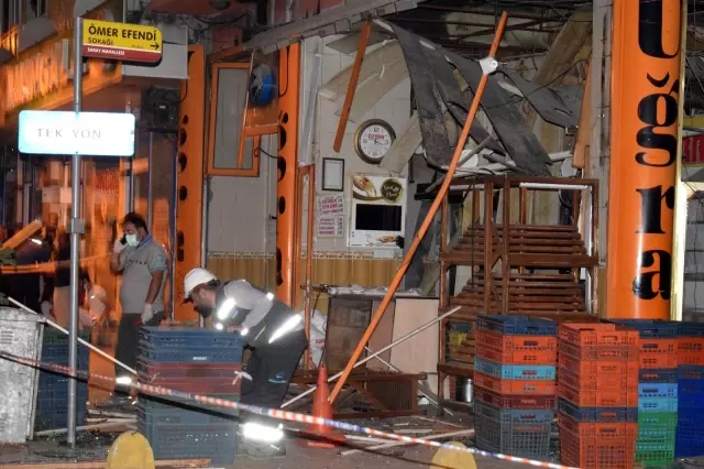 Ekmek fırını bomba gibi patladı! Cadde savaş alanına dönerken şans eseri yaralanan olmadı