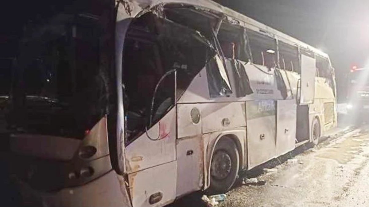 Mısır\'da korkunç kaza! Yolcu otobüsü devrildi: 12 ölü, 38 yaralı