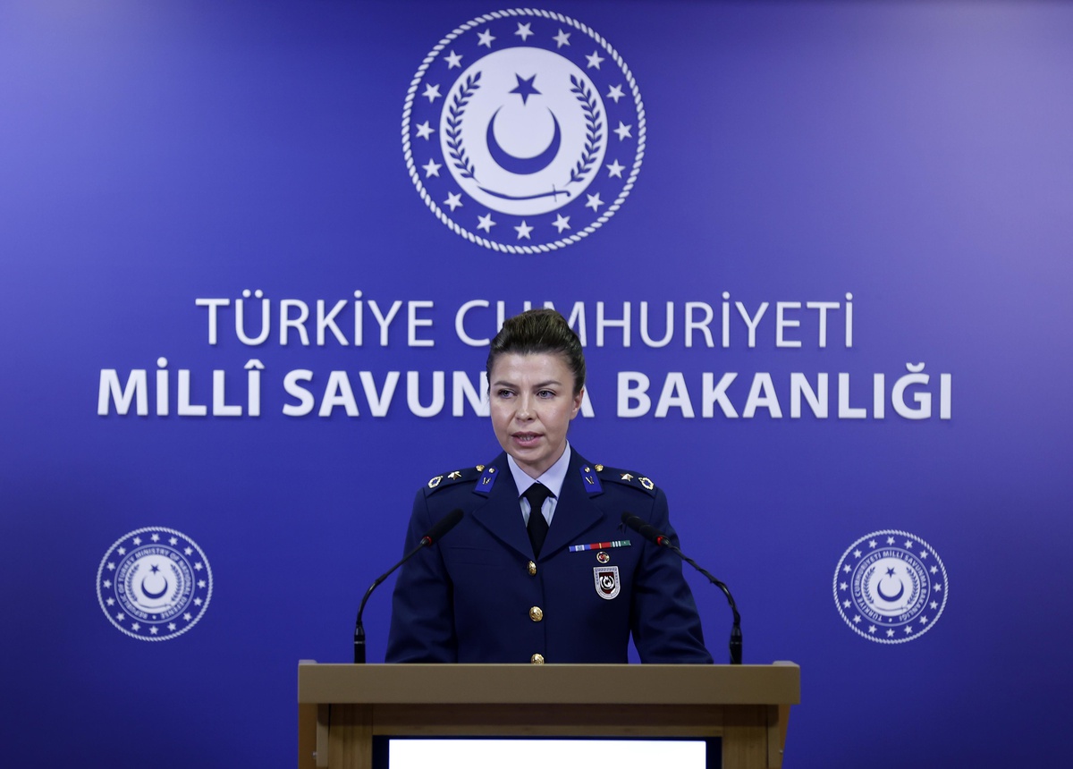 MSB: Irak\'ın kuzeyindeki Metina ve Avaşin-Basyan bölgelerinde icra edilen Pençe-Şimşek ve Pençe-Yıldırım operasyonlarında bugüne kadar 244 terörist...
