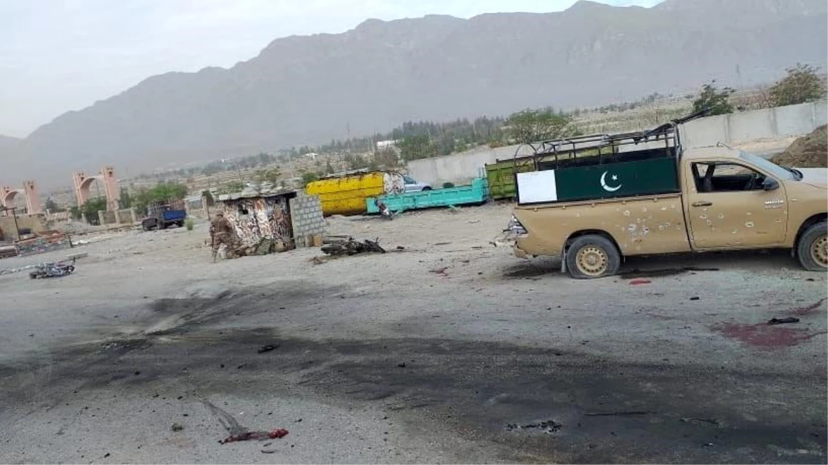 Son dakika haberleri | Pakistan\'da güvenlik noktasına saldırı: 4 ölü, 20 yaralı