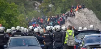 Sırp Ortodoks Kilisesinin taht töreni Karadağlıların tepkisine rağmen Cetinje'de gerçekleştiriliyor