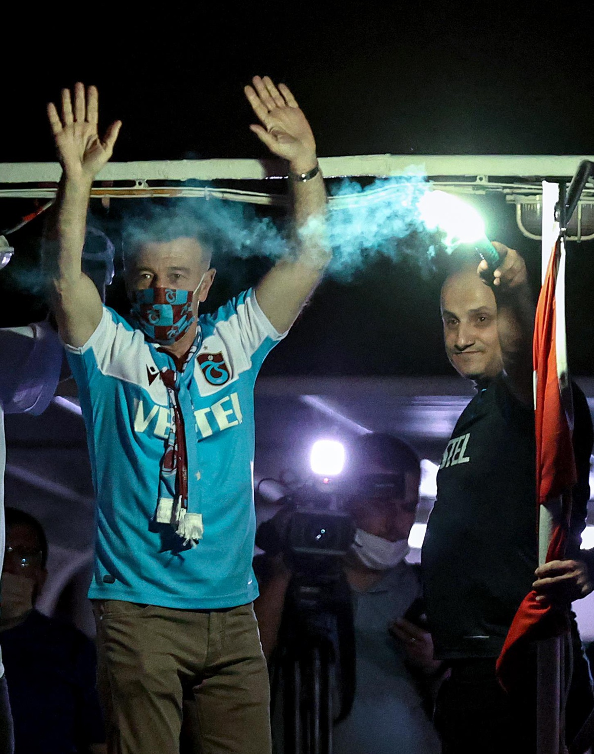 Trabzonspor\'un kuruluşunun 54. yılı İstanbul\'da meşalelerle kutlandı