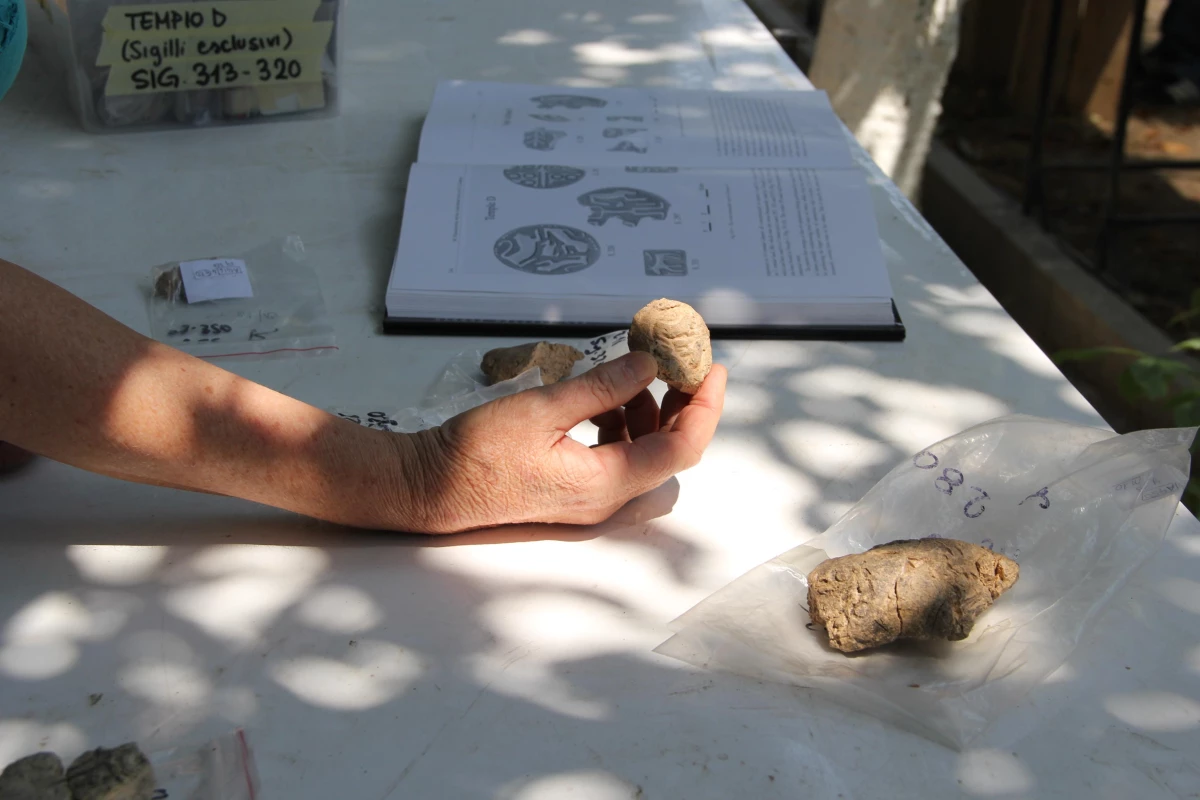 Arslantepe\'de bulunan 5 bin 621 yıllık mühür baskılarının izi sürülüyor