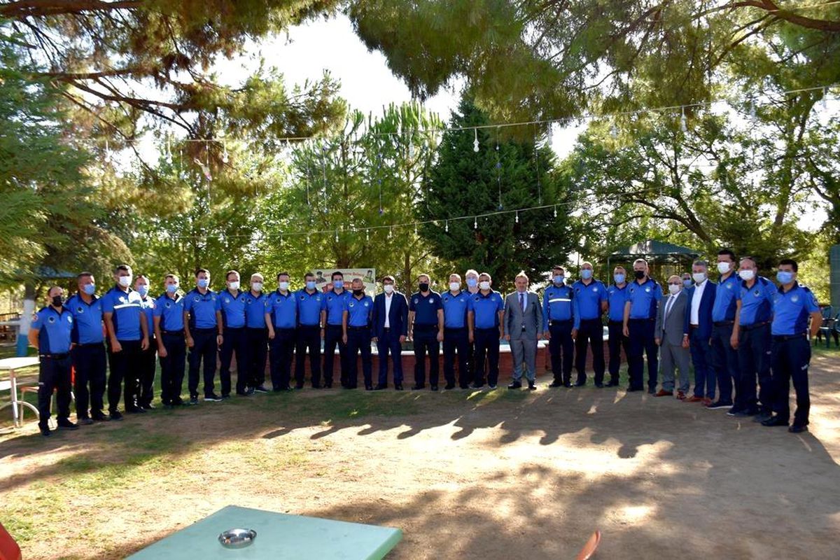 Başkan Çelik zabıta ekibini kutlayıp, teşekkür etti