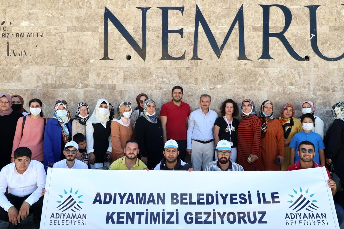Başkan Kılınç, hemşerileriyle tarihi yerleri gezdi