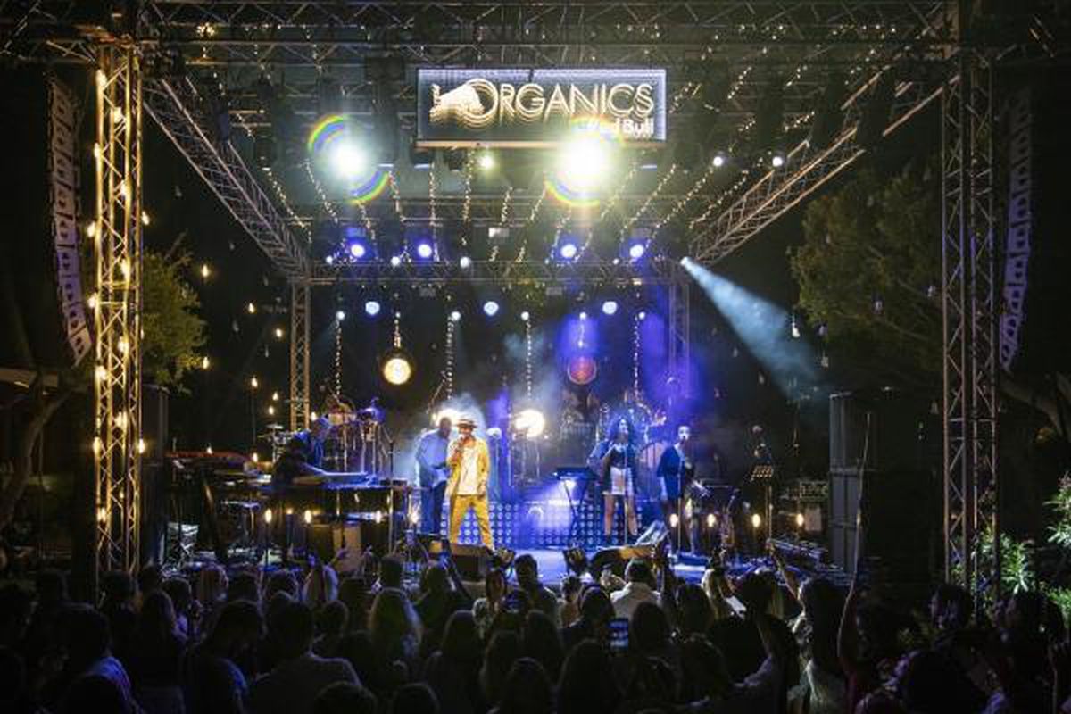 Bodrum\'da Kenan Doğulu rüzgarı