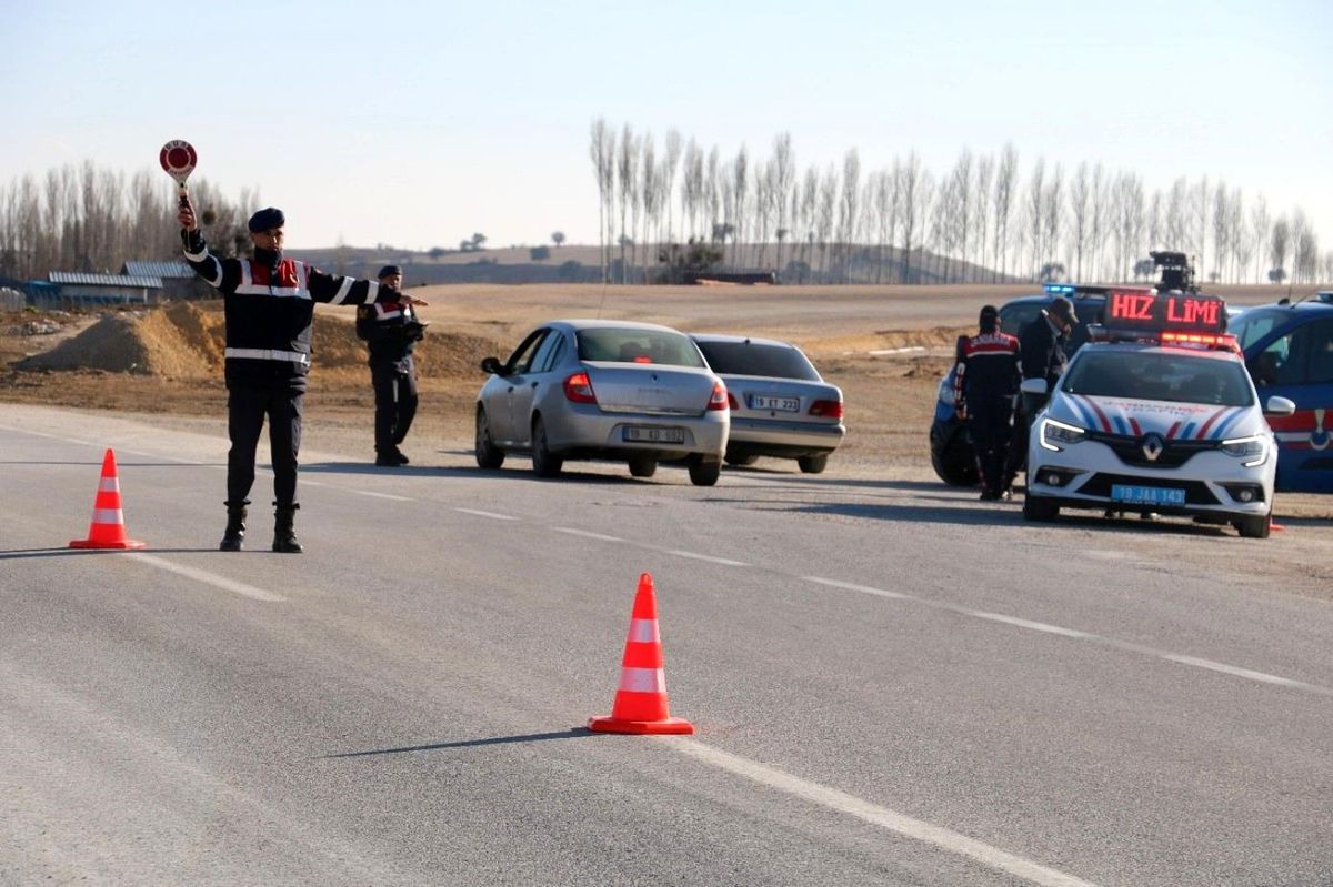 Çorum İl Jandarma Komutanlığı başarılı çalışmalarıyla göz dolduruyor