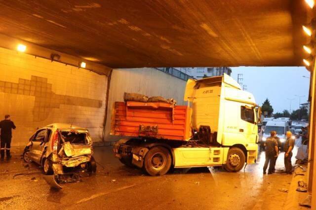 D100 Karayolu'nda zincirleme kaza! Kayganlaşan yolda 17 araç birbirine girdi, 4 kişi yaralandı