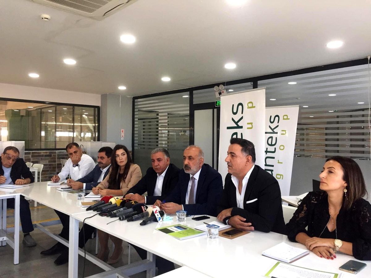 DTSO Başkanı Kaya Diyarbakır\'da tekstil sektörü işletmecileriyle bir araya geldi