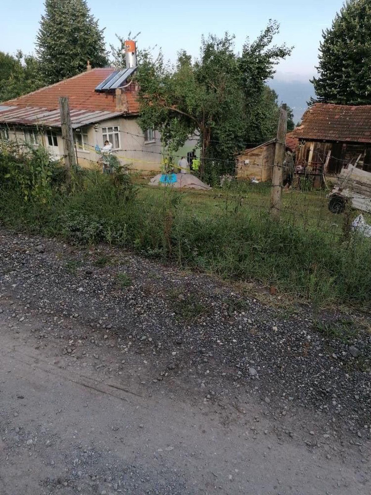 Düzce Valisi Atay, silahlı kavgada ölen ve yaralananların yakınlarını ziyaret etti