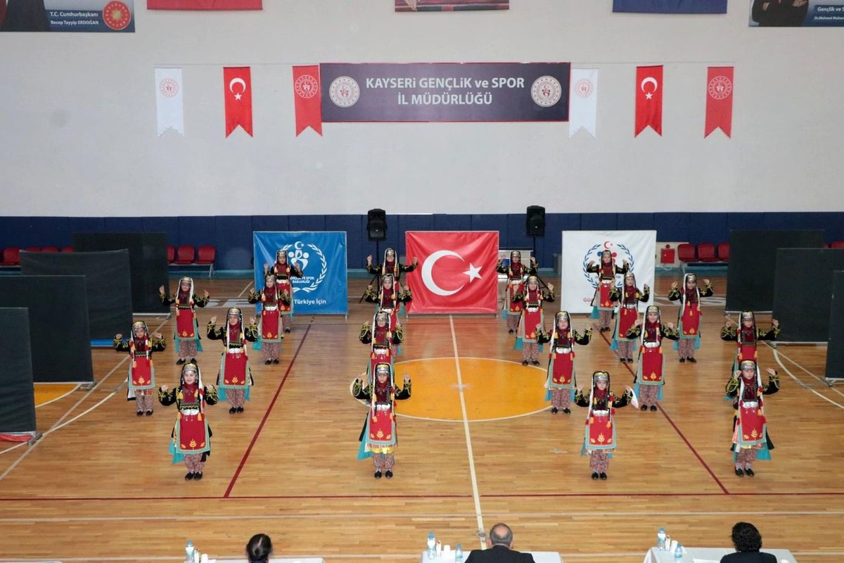 Halk oyunları il birinciliği sona erdi