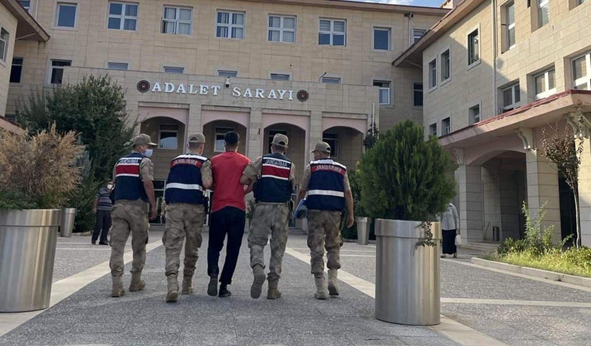 Kasten adam öldürme suçundan aranan 2 kişi yakalandı