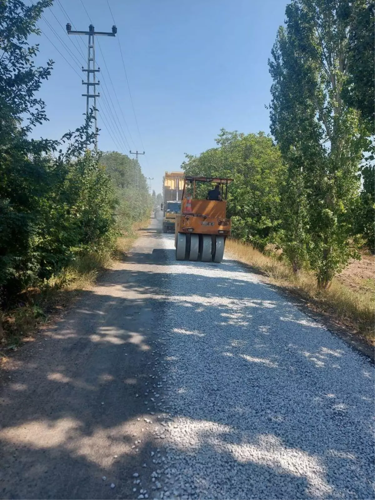 Kayseri Büyükşehir Belediyesi yol çalışmalarına devam ediyor