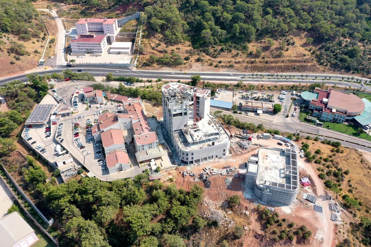 Kumluca Hastanesi ek inşaatı bir yıl içinde tamamlanacak