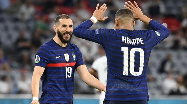 Lyon'dan olay yaratan paylaşım! Taraftarlar, Karim Benzema'nın transfer edildiğini sandı