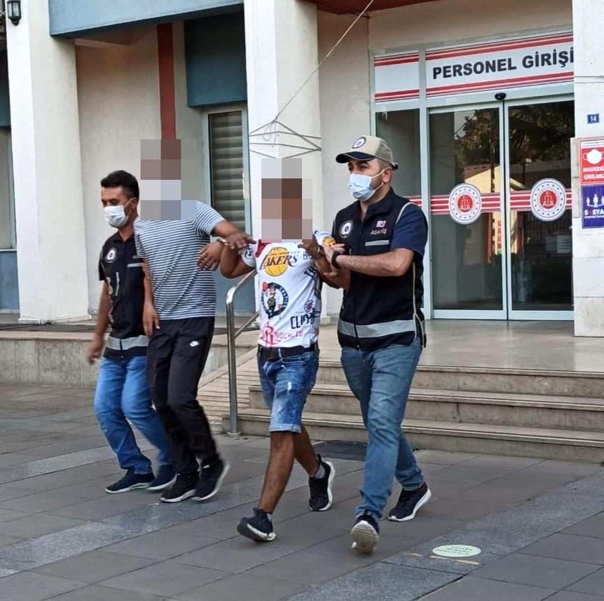 Motosiklet hırsızları yakalandı