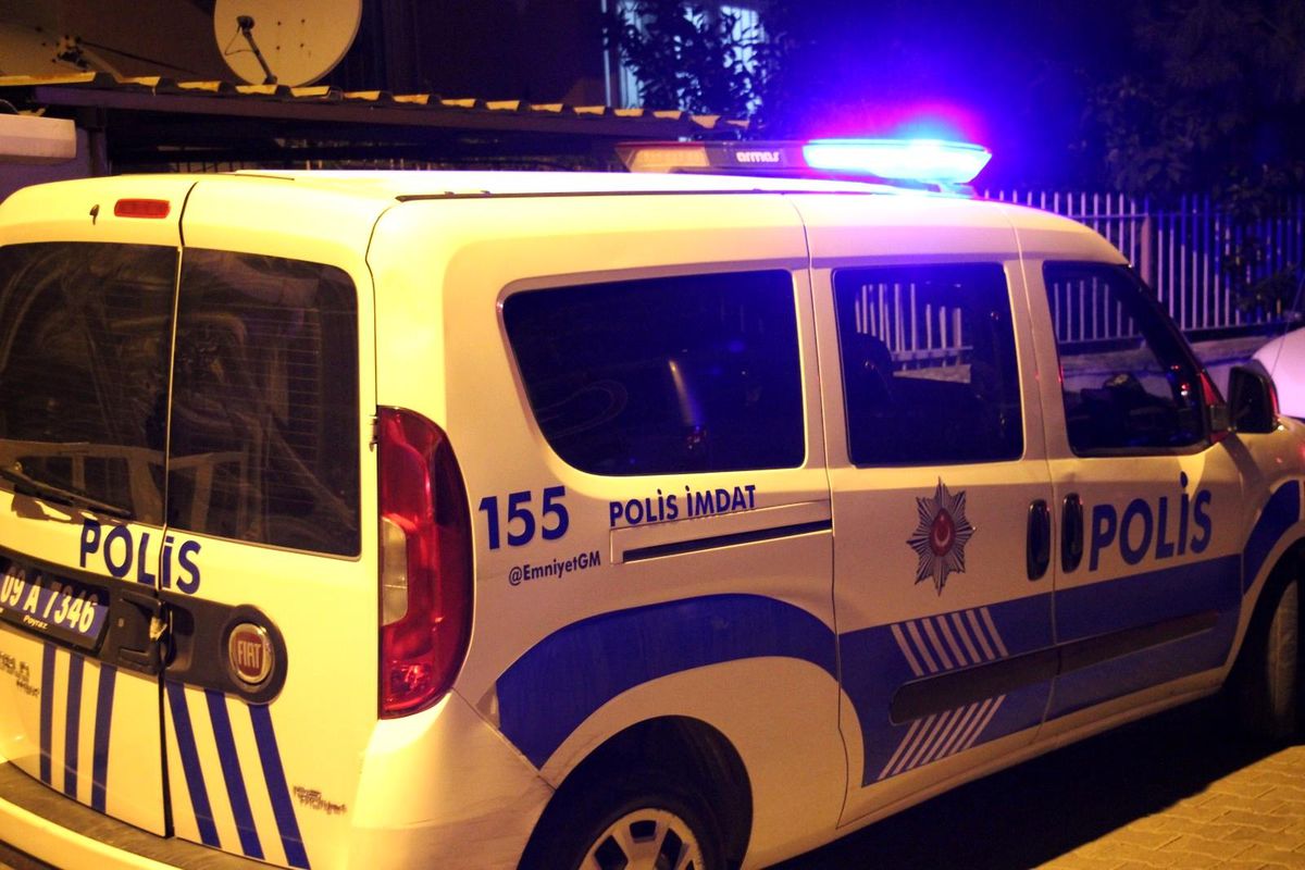 Psikolojik sorunları bulunan genç, 5 yaşındaki çocuğu bıçakla ağır yaraladı