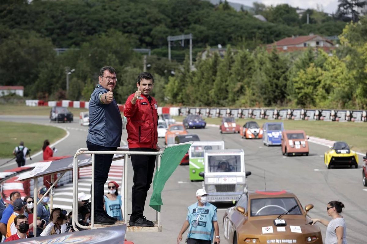Son dakika haberi... Selçuk Bayraktar, Denecar Takımı\'nı tebrik etti