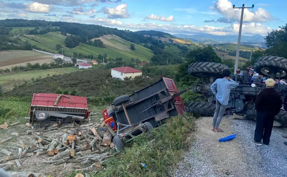 Tomruk yüklü traktör devrildi: 2 yaralı