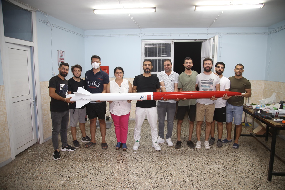TÜRES\'ten 1.5 Adana Roket takımı elemanlarına 1,5 Adana kebap