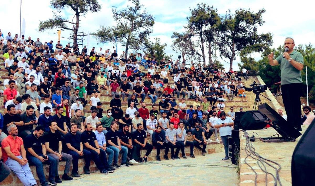 AK Parti Grup Başkanvekili Turan, Edirne\'de düzenlenen Eğitim ve Motivasyon Kampı\'nda konuştu Açıklaması