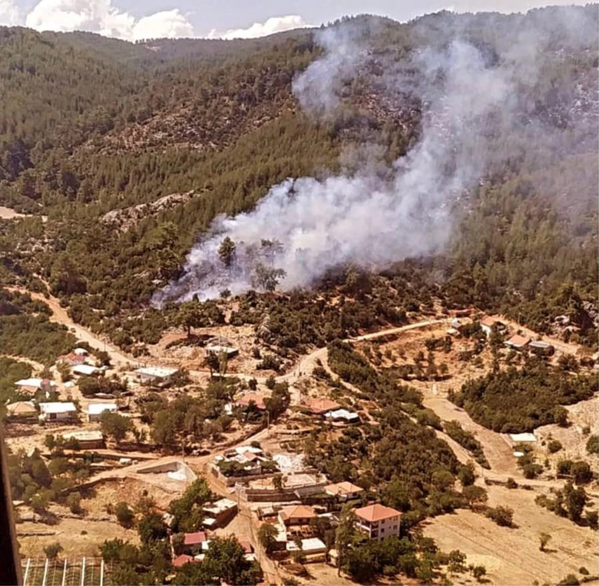 Son dakika haber: Antalya\'da çıkan orman yangınları büyümeden söndürüldü