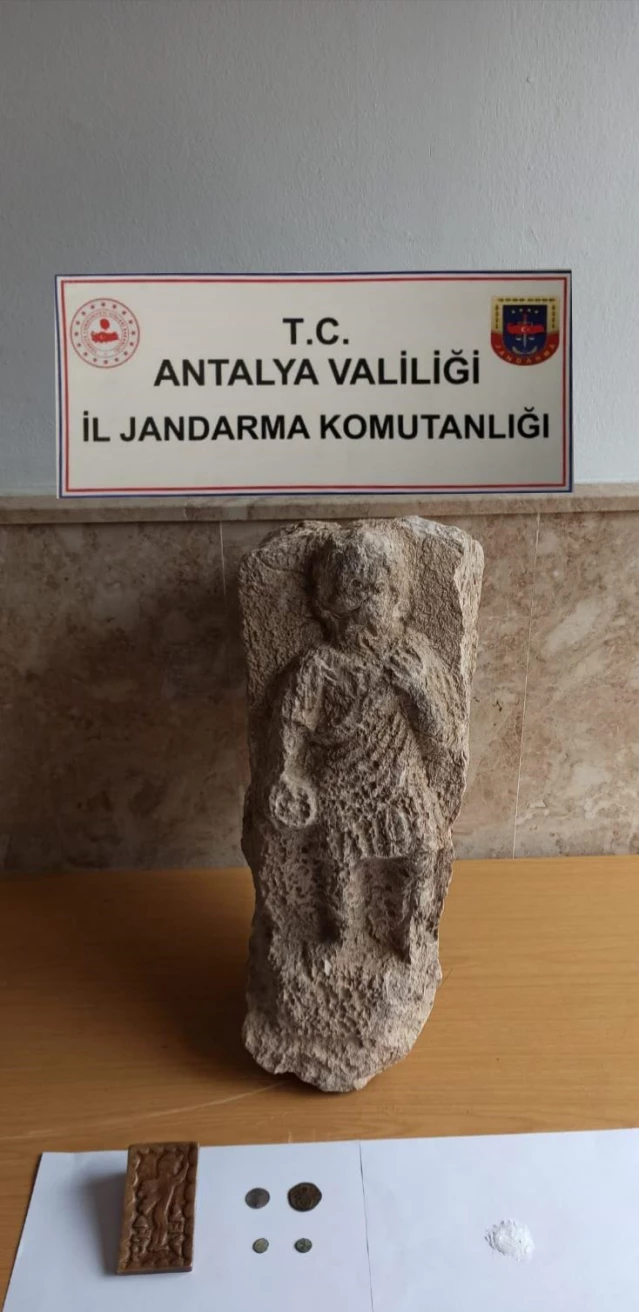 Antalya'da tarihi eser operasyonunda 2 şüpheli yakalandı
