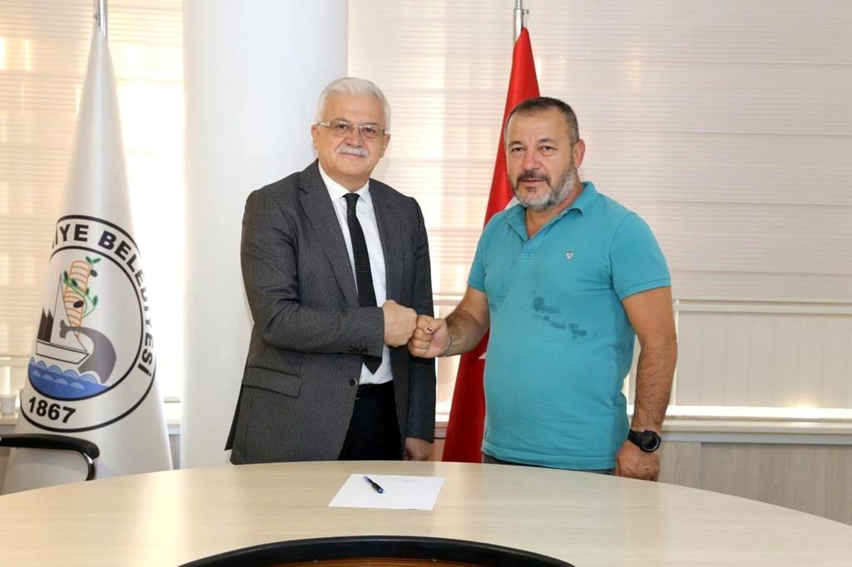 Burhaniye\'de Belediyespora yeni teknik direktör