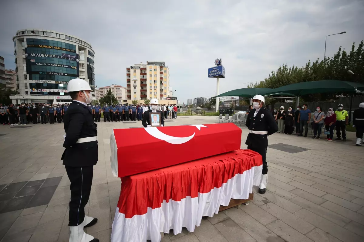 Son dakika haberleri: Bursa\'da kazada hayatını kaybeden polis memuru için tören düzenlendi