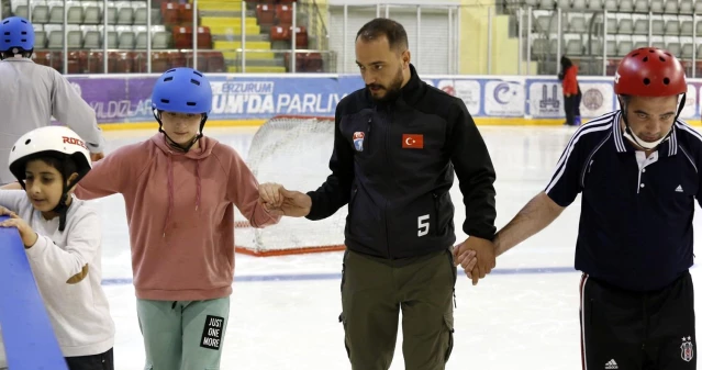 Son dakika haberleri! Büyükşehir engelli çocuklar için buz pateni kursu açtı