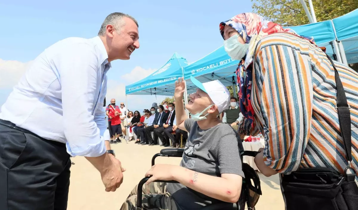 "Engellilerimiz ve aileleri bu kentte asla yalnız değildir"