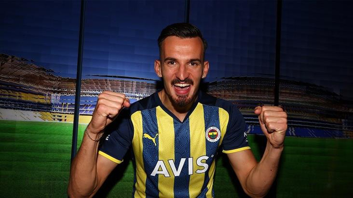Vitor Pereira, Sivasspor karşılaşmasında yeni transfer Mergim Berisha\'ya ilk 11\'de şans verecek