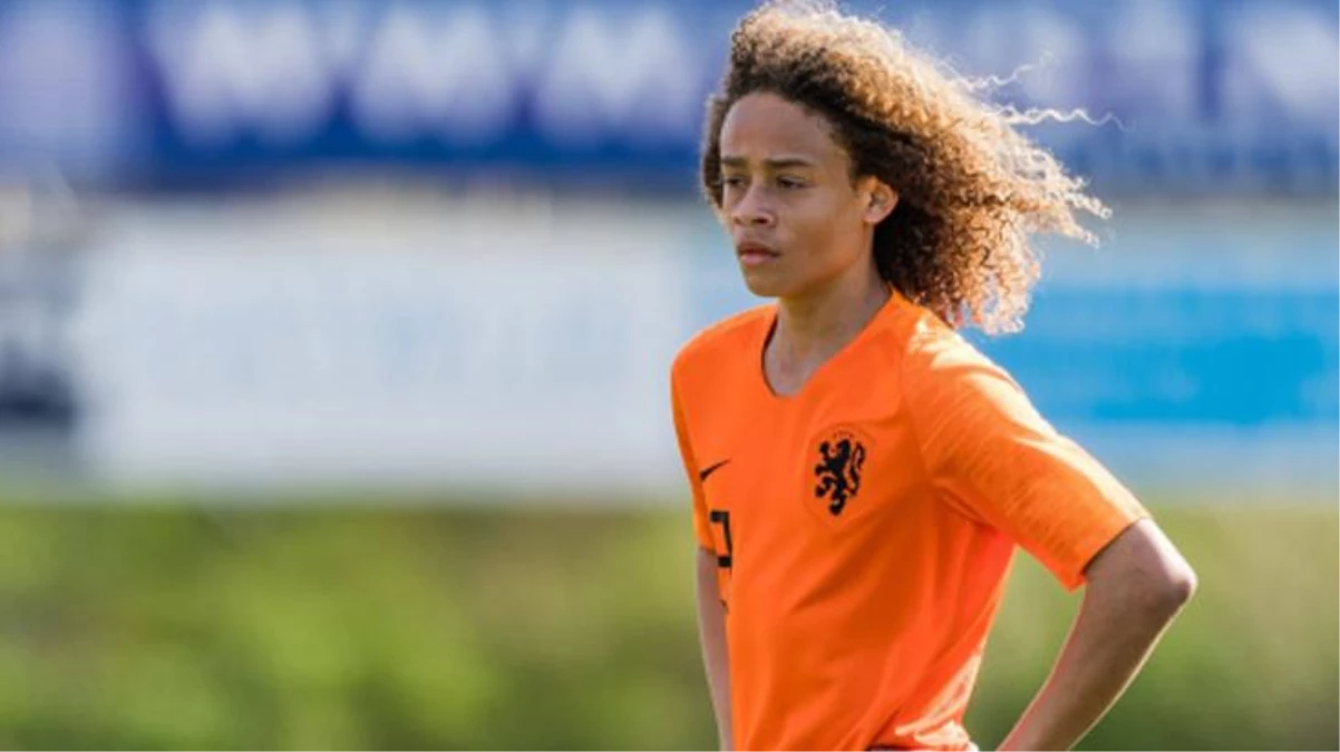 Hollanda U19 Takımı\'nda büyük skandal! Kadın misafirlerle otel odasında eğlenen 5 futbolcu kadro dışı bırakıldı