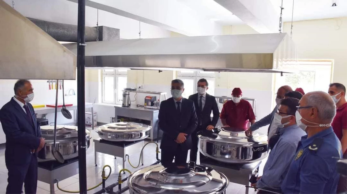 Karapınar\'da taşımalı eğitim gören öğrenciler için yapılan yemekhane açıldı