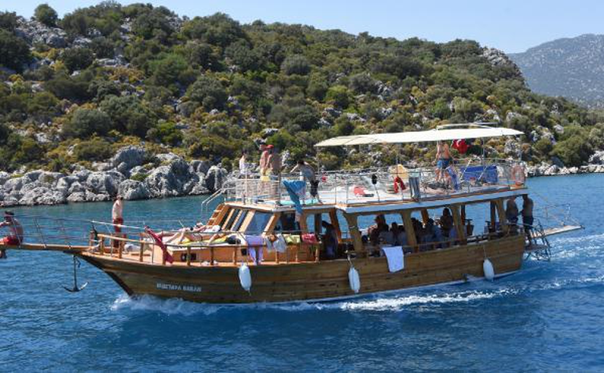 Kekova, Rus turistlerle cıvıl cıvıl