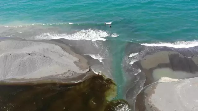 Petrol sızıntısı balıkçıları endişelendiriyor Petrol sızıntısı balıkçıları endişelendiriyor