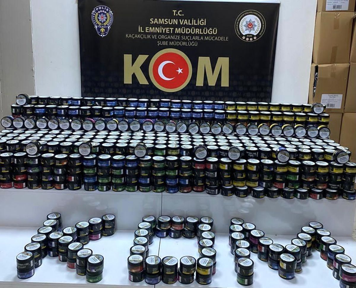 Samsun\'da bin 181 kutu kaçak nargile tütünü ele geçirildi