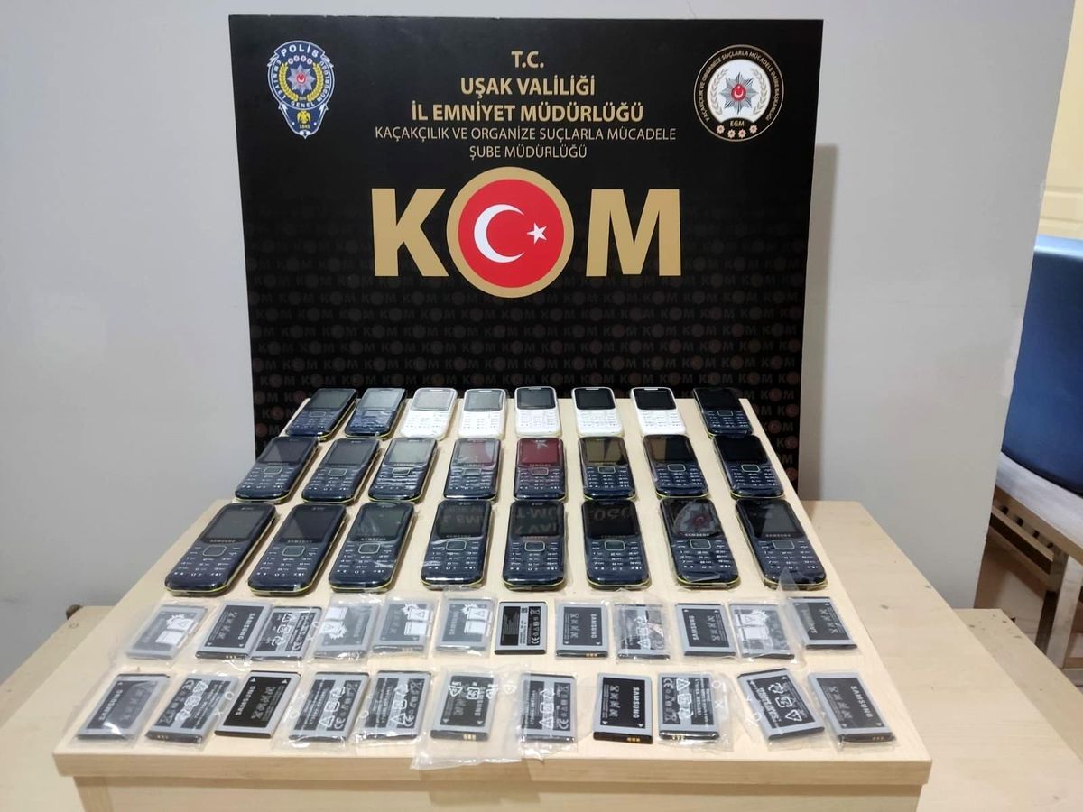 Uşakta 24 kaçak telefon ele geçirildi