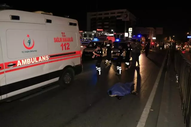 Yolun karşısına geçmek isterken otomobilin çarptığı yabancı uyruklu 2 genç kız kardeş öldü Yolun karşısına geçmek isterken otomobilin çarptığı yabancı uyruklu 2 genç kız kardeş öldü