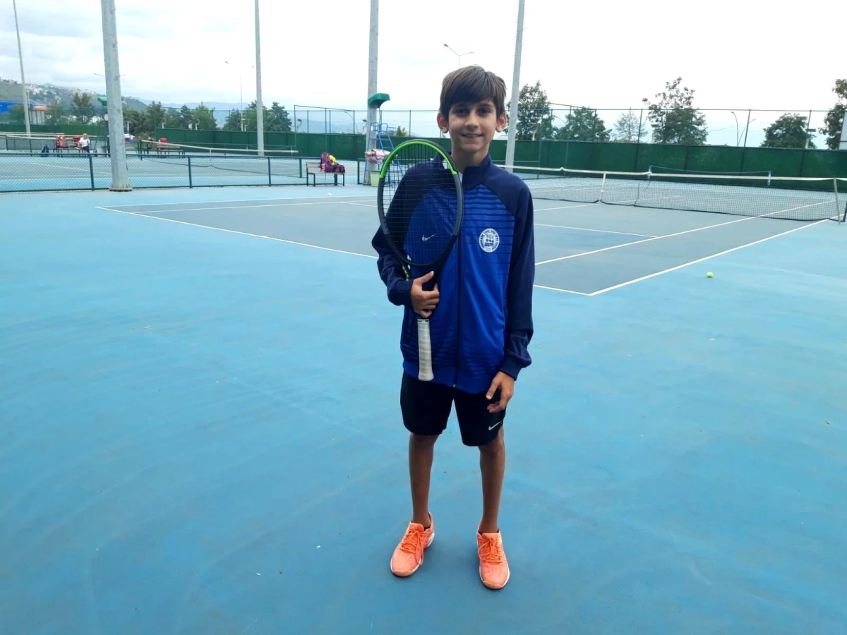 Zonguldak Tenis Deniz Spor Kulübü oyuncusu gelişim kampına davet edildi