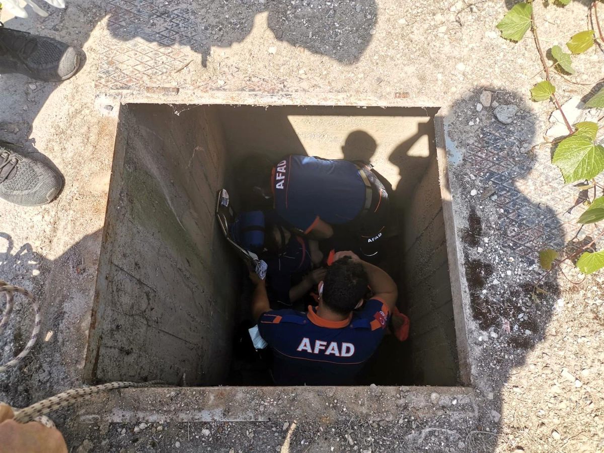 4 metrelik çukura düşen kadın yaralandı
