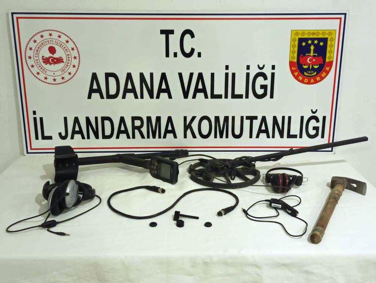 Adana\'da define arayan 3 şüpheli suçüstü yakalandı