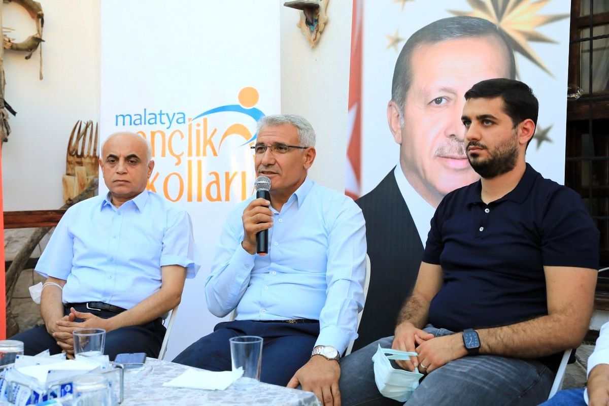 Battalgazi\'de gençlerle gönül buluşmaları yoğun ilgi görüyor