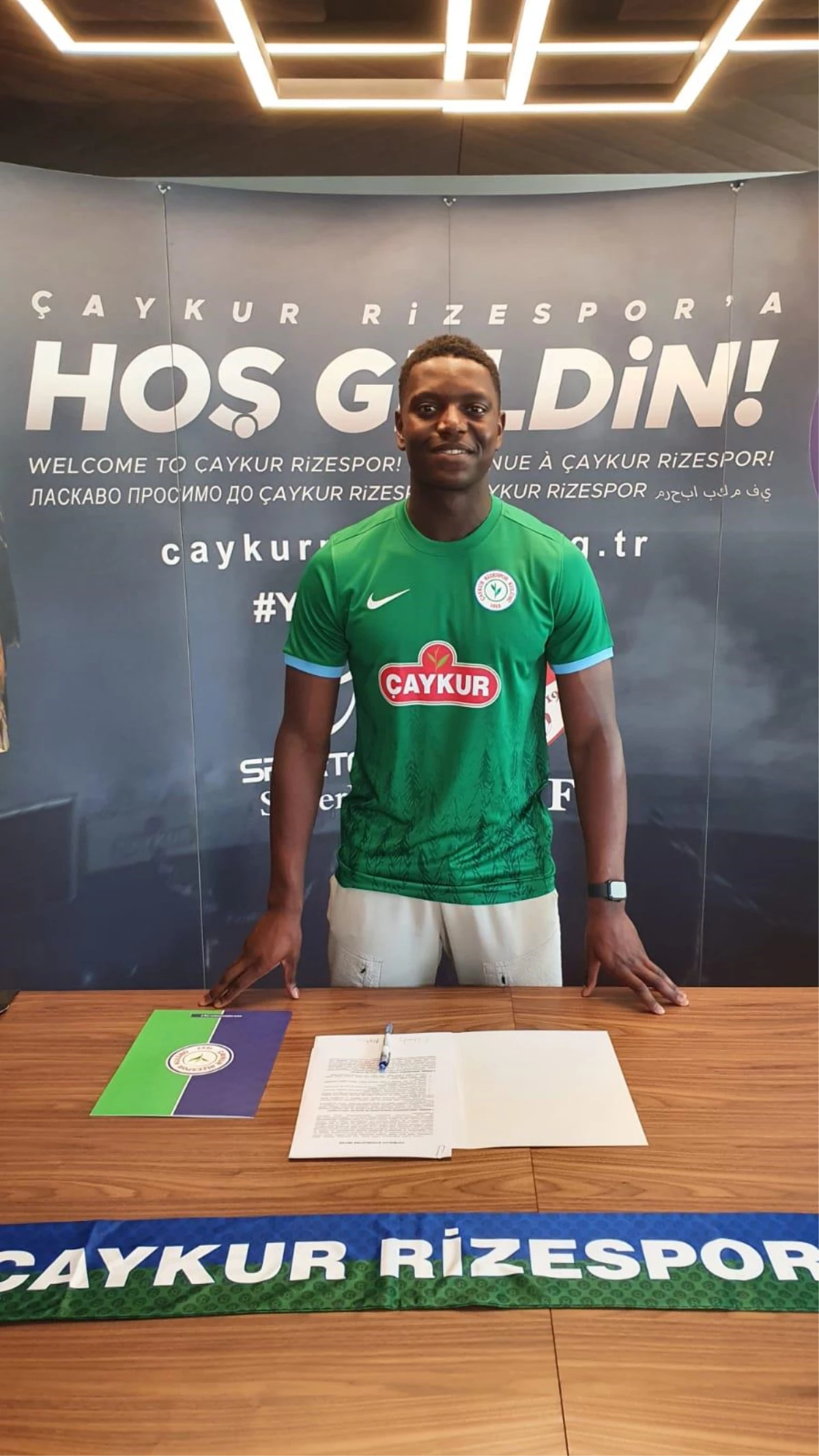 Çaykur Rizespor, Nathan Monzango\'yu kiraladı