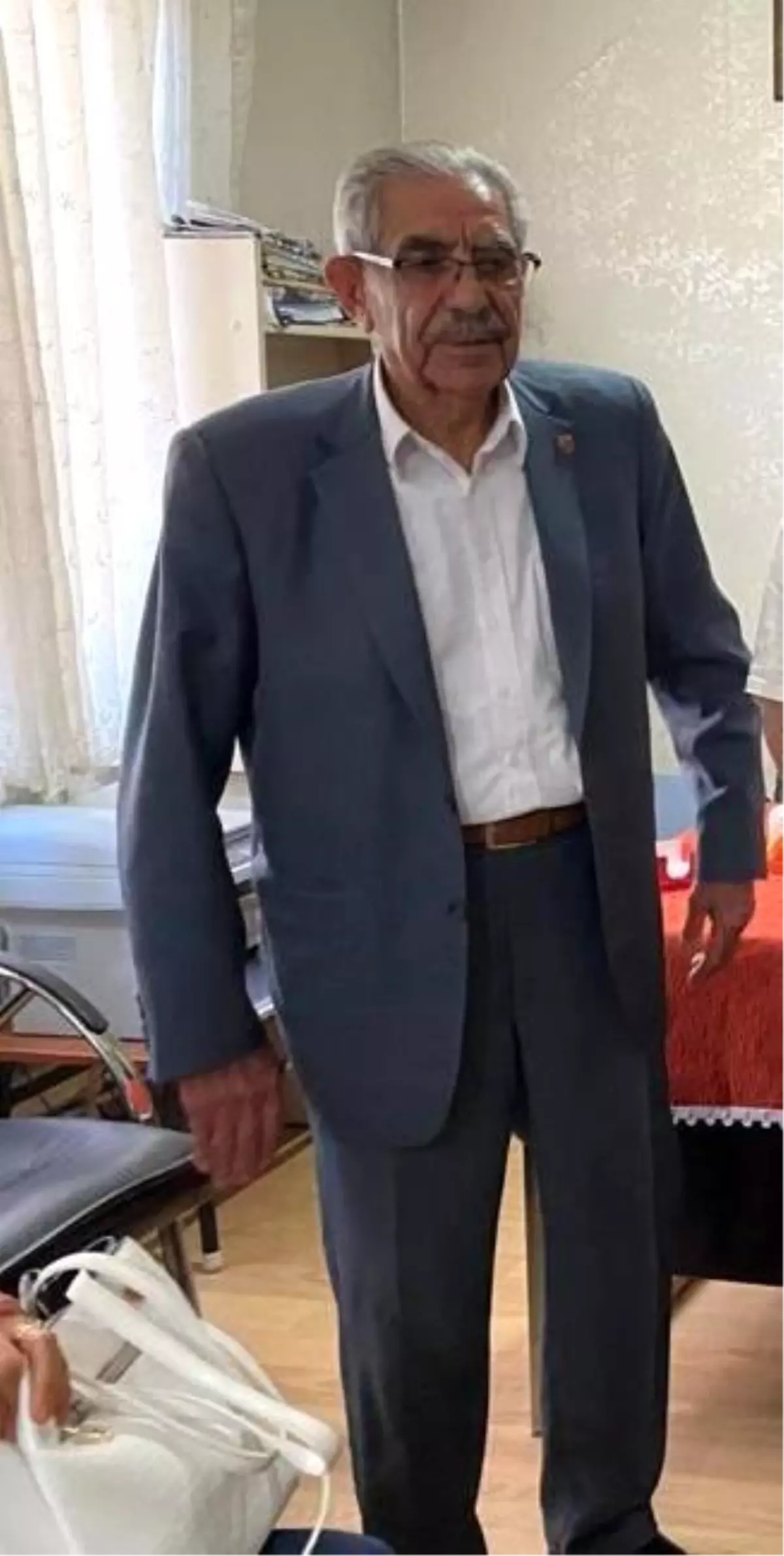 Çeyrek asırlık başkan tekrar seçildi