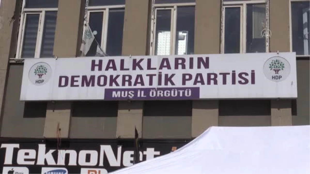 Son dakika... Çocukları için HDP binası önünde eylem yapan aile sayısı 9\'a yükseldi